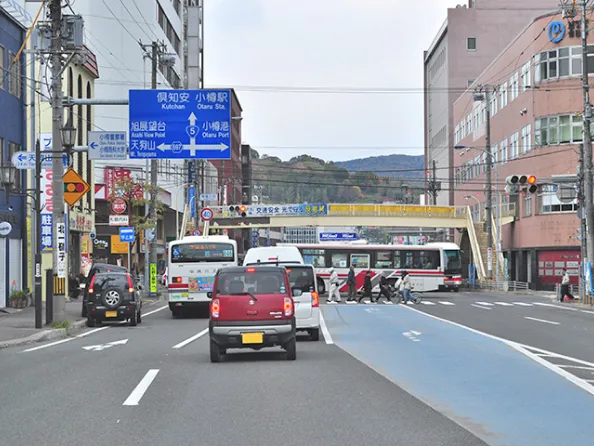 国道５号線経由で駐車場へアクセス
